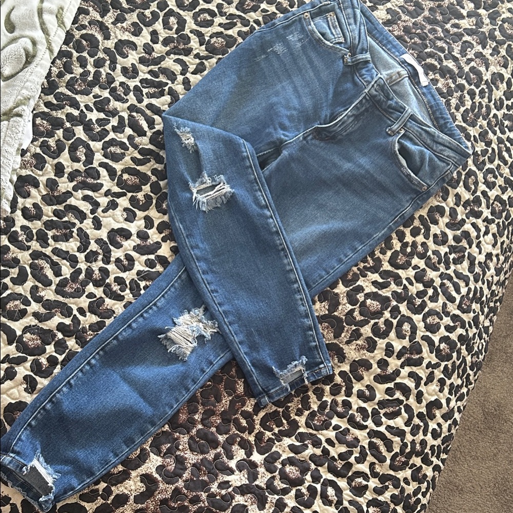 TRN MidRise Boot-Straight Skinny Denim w/Fashion Frayed